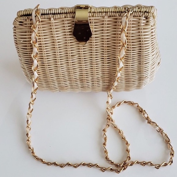 Vintage Handbags - Vintage 1970's Woven Chain Shoulder Purse